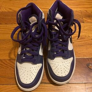 Nike Kids High-Top Sneakers in White and Purple